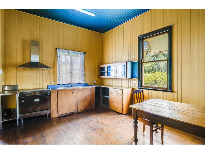 61 Hogg Street, Cranley QLD 4350
