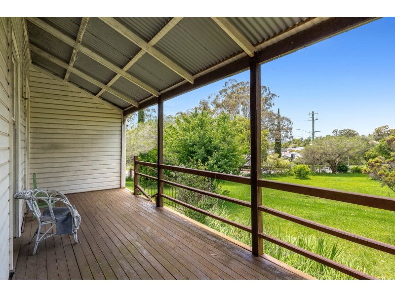 61 Hogg Street, Cranley QLD 4350