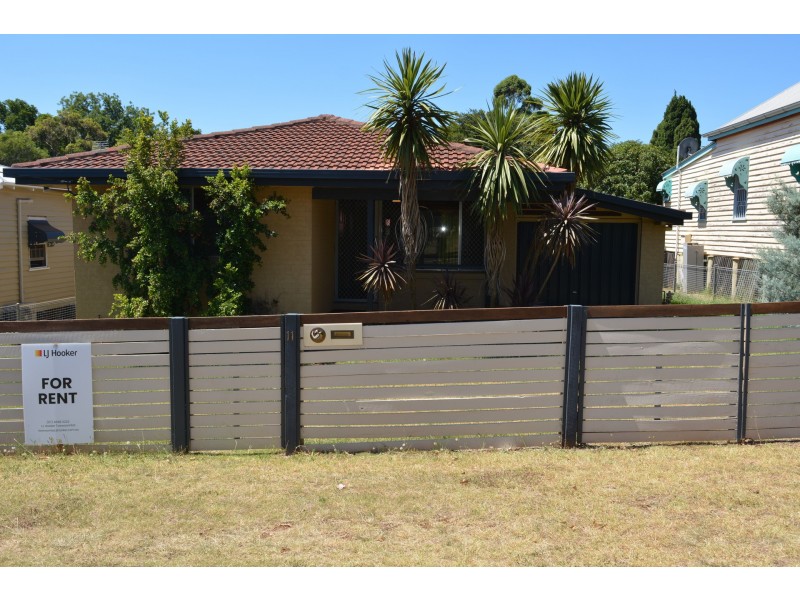 11 Cooper Street, South Toowoomba QLD 4350