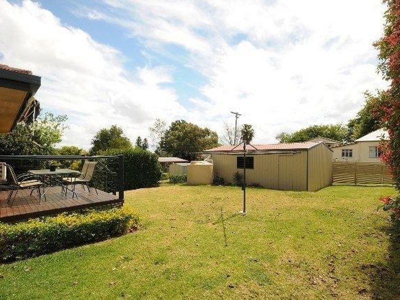 11 Cooper Street, South Toowoomba QLD 4350
