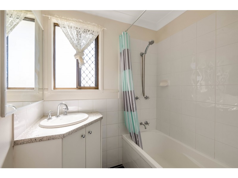 18 Traminer Drive, Wilsonton Heights QLD 4350