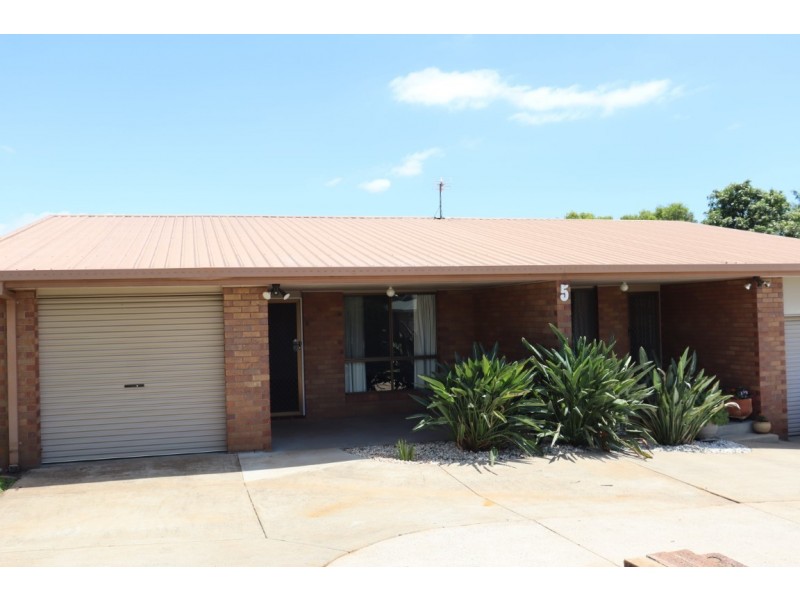 2/5 O’beirne Street, Kearneys Spring QLD 4350