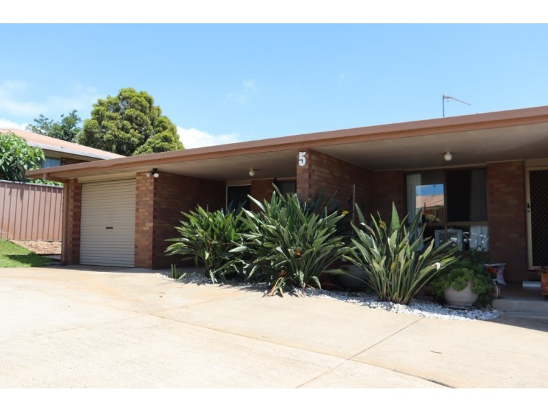 2/5 O’beirne Street, Kearneys Spring QLD 4350