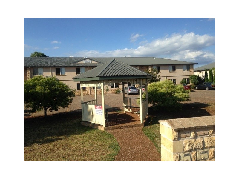 6/5 Uniplaza Court, Kearneys Spring QLD 4350