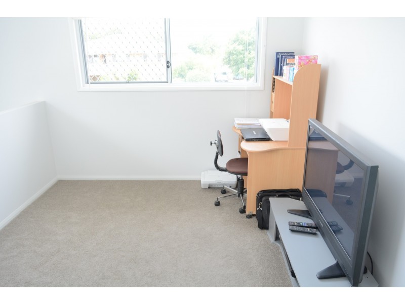 2/15 Henry Street, Mount Lofty QLD 4350