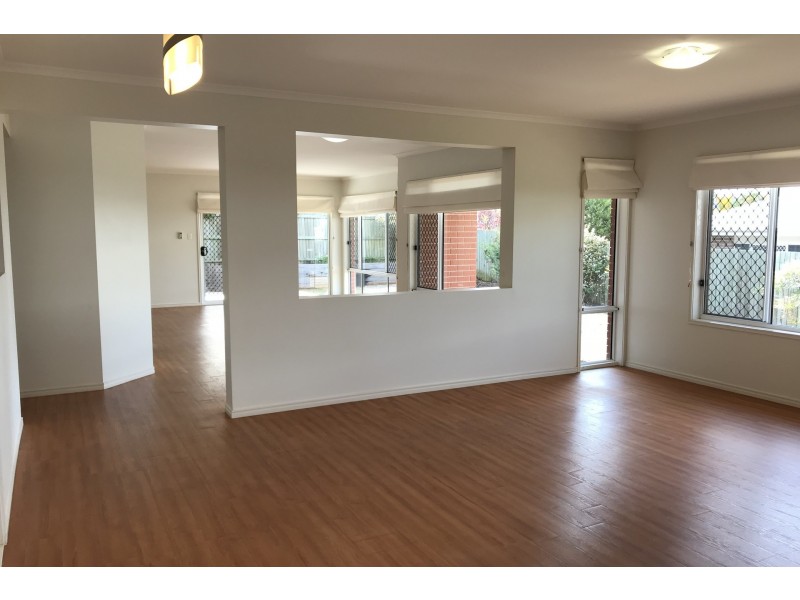 19 Pugh Street, Middle Ridge QLD 4350
