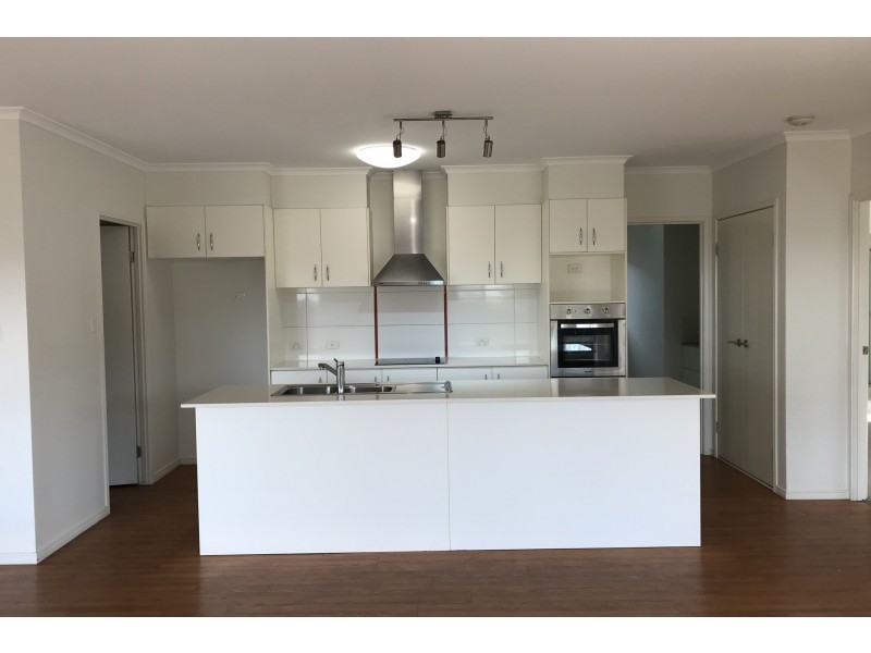 19 Pugh Street, Middle Ridge QLD 4350