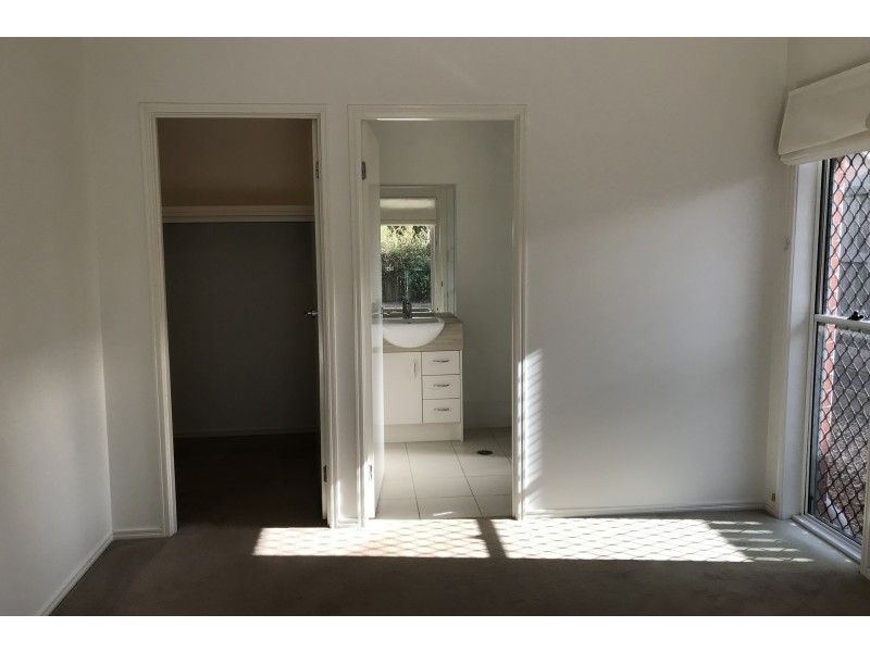 19 Pugh Street, Middle Ridge QLD 4350