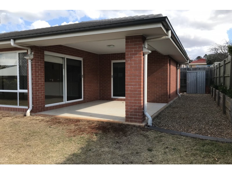 19 Pugh Street, Middle Ridge QLD 4350