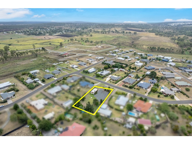 70 Phipps Drive, Meringandan West QLD 4352