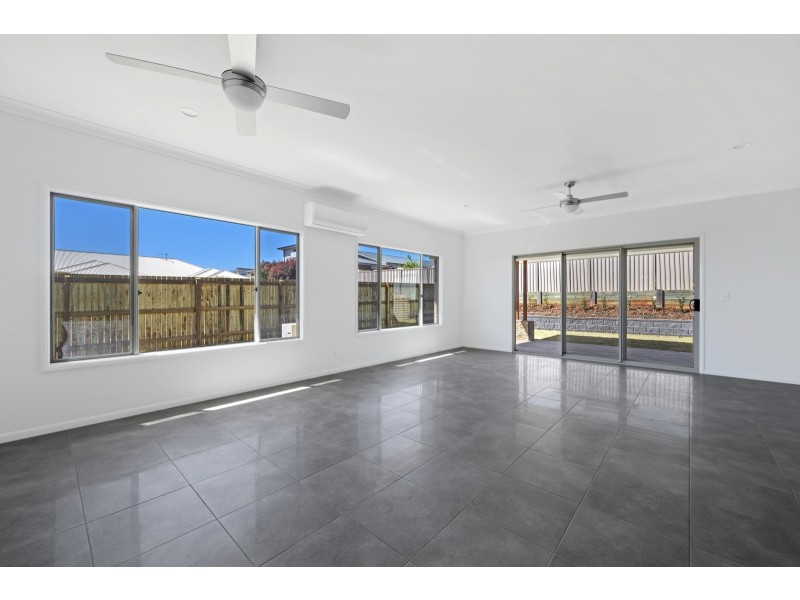 10 MacGregor Avenue, Highfields QLD 4352