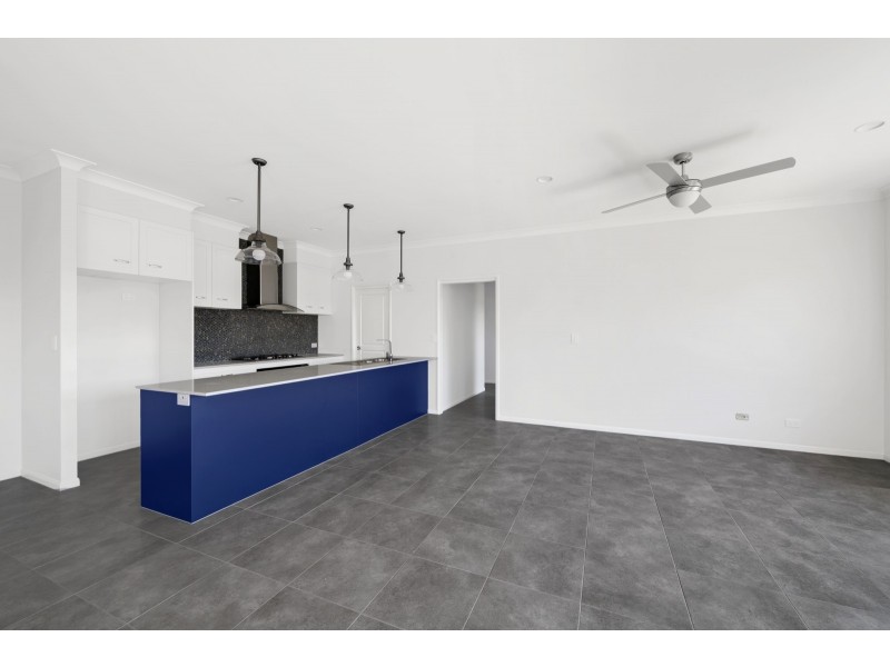 10 MacGregor Avenue, Highfields QLD 4352