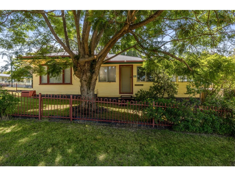 15 Prince Street, Harlaxton QLD 4350