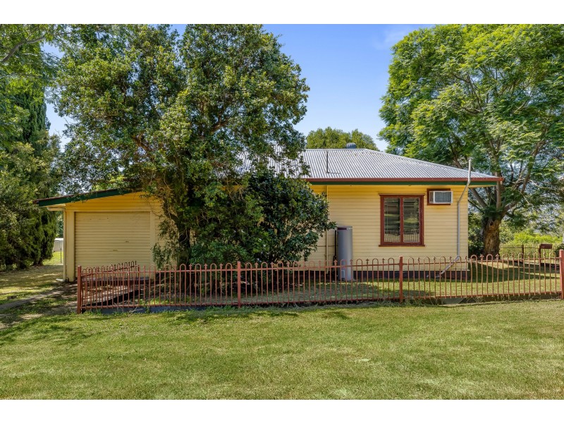 15 Prince Street, Harlaxton QLD 4350