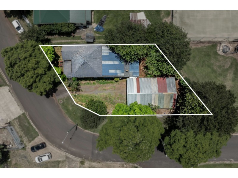 18 Link Street, North Toowoomba QLD 4350