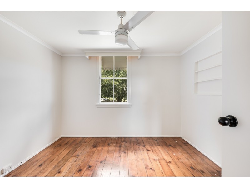 18 Link Street, North Toowoomba QLD 4350