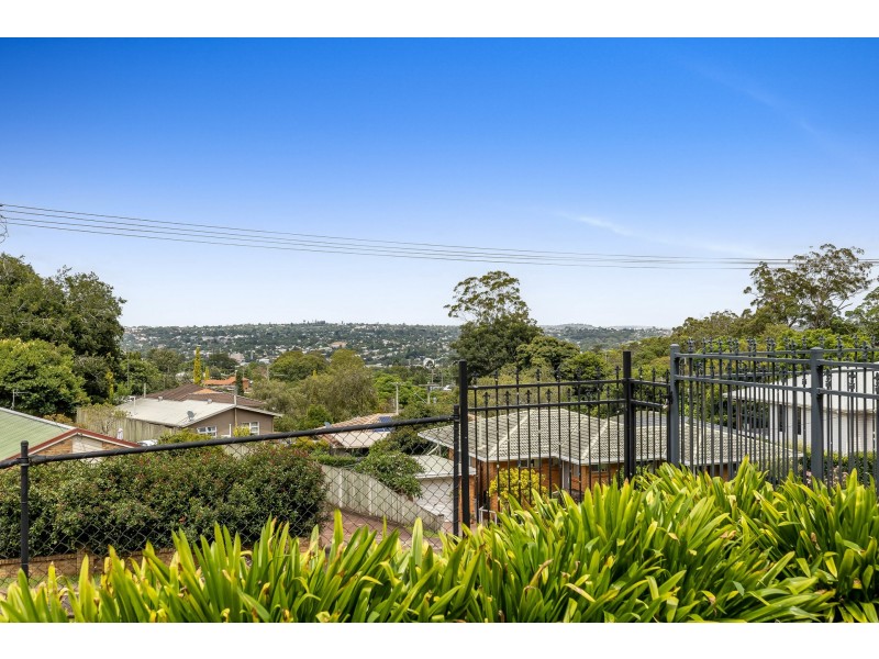 15/2 Benjamin Street, Mount Lofty QLD 4350