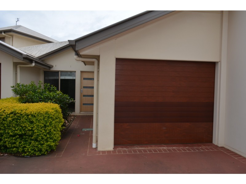 3/16 Anzac Avenue, Newtown QLD 4350