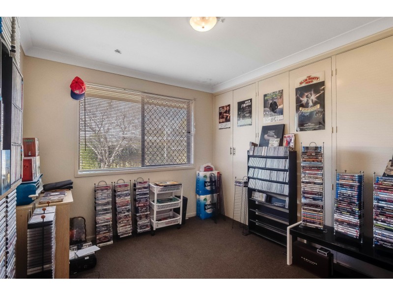 2A Burton Street, Harristown QLD 4350