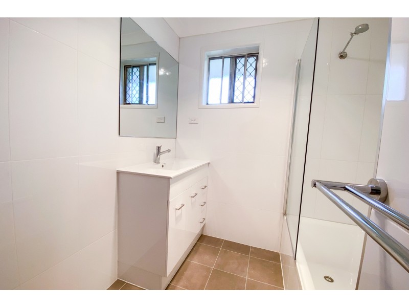 25 Smithfield Street, Harristown QLD 4350