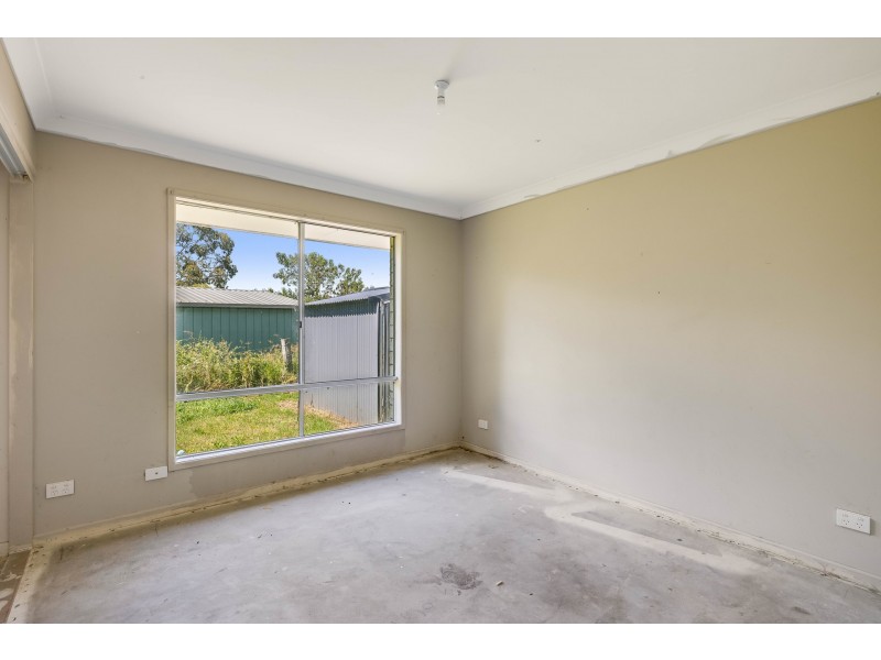 2 Alpine Court, Cranley QLD 4350