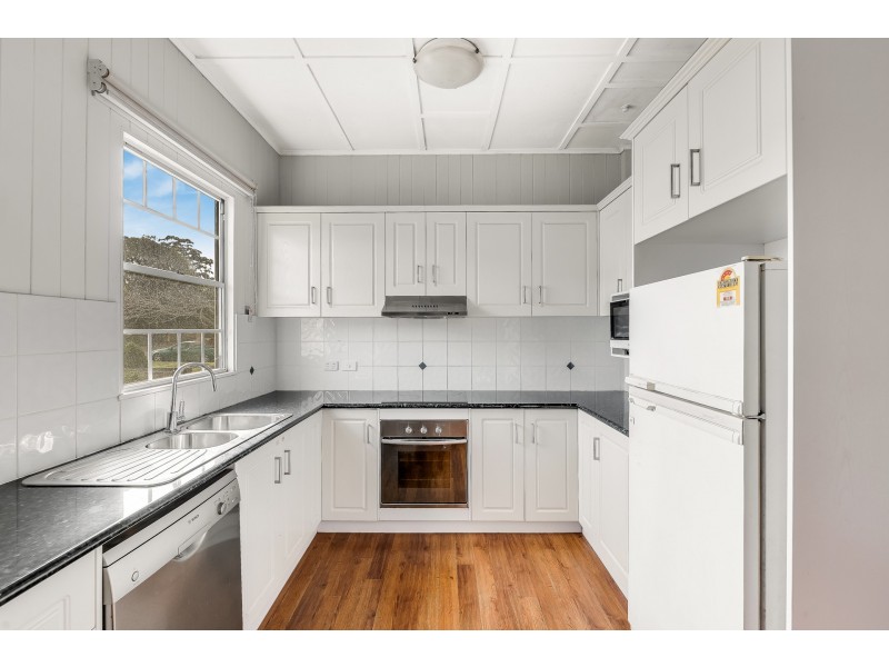 31 Mcintyre Street, Centenary Heights QLD 4350