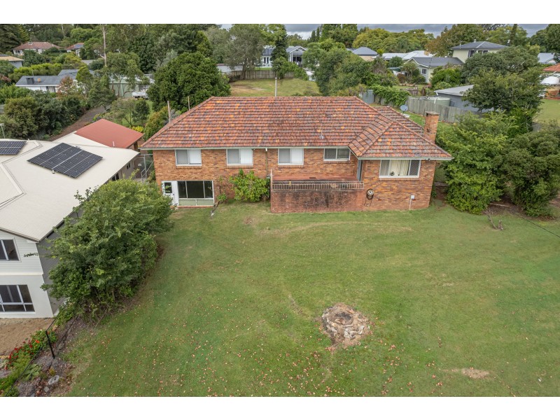 12 Perth Street, Rangeville QLD 4350