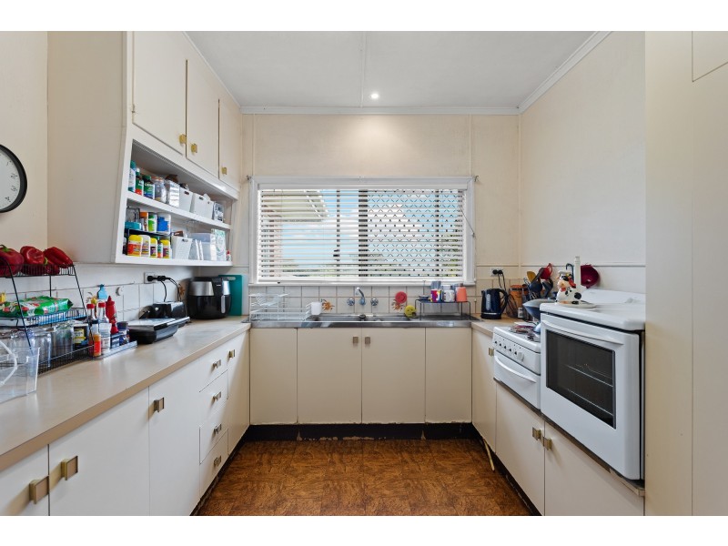 12 Perth Street, Rangeville QLD 4350