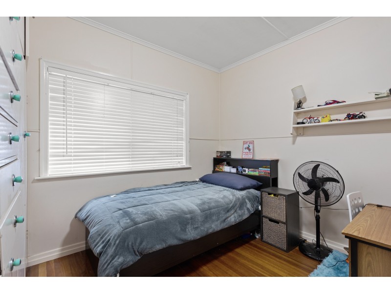 12 Perth Street, Rangeville QLD 4350