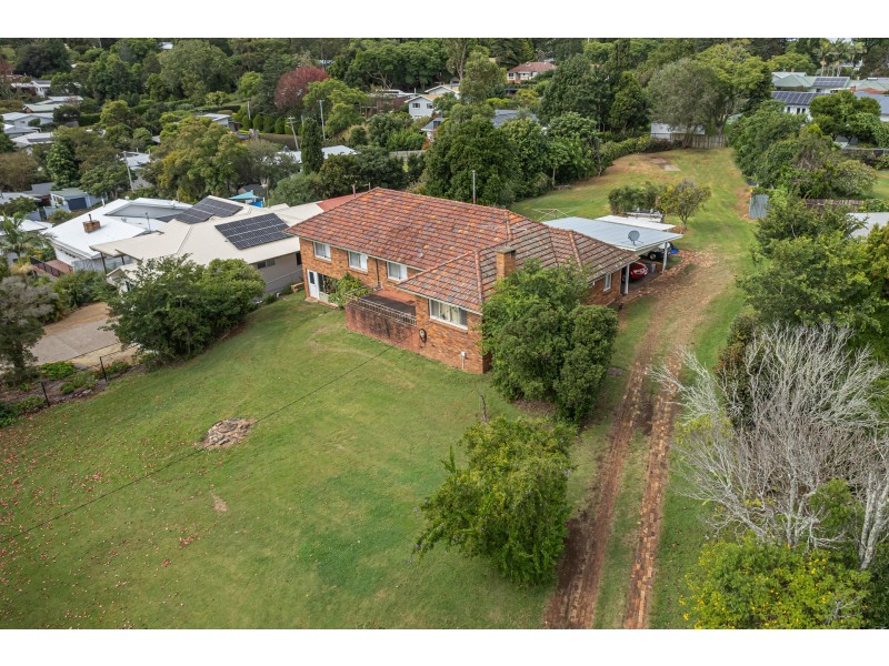 12 Perth Street, Rangeville QLD 4350