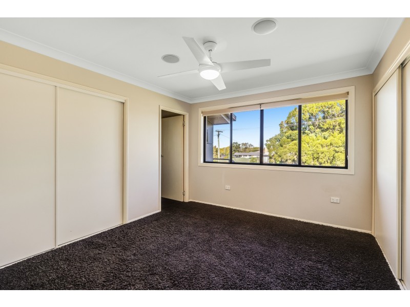 5 Barrymount Crescent, Mount Lofty QLD 4350