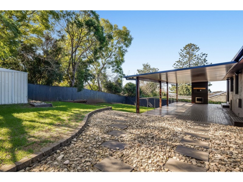 5 Barrymount Crescent, Mount Lofty QLD 4350