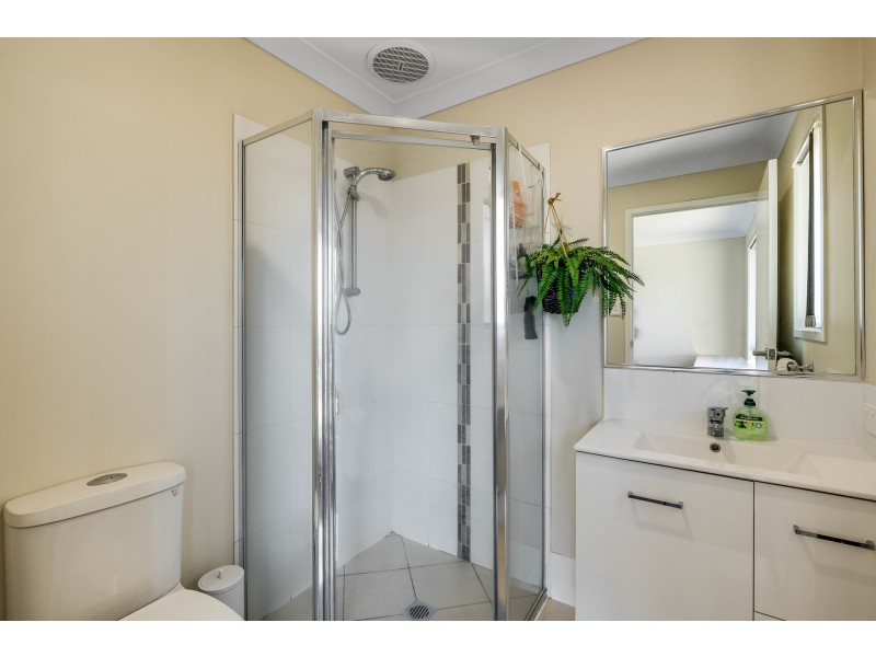 11 Wongalee Place, Cambooya QLD 4358