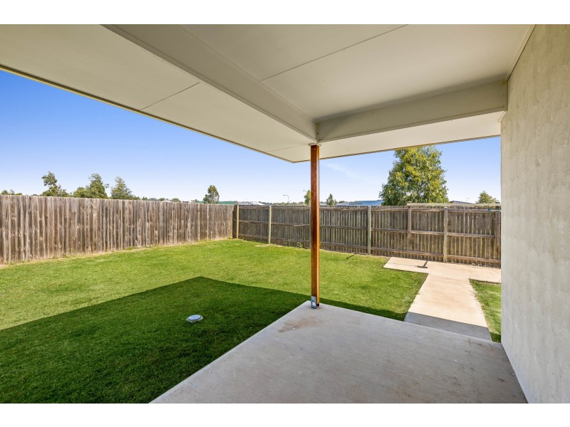 11 Wongalee Place, Cambooya QLD 4358