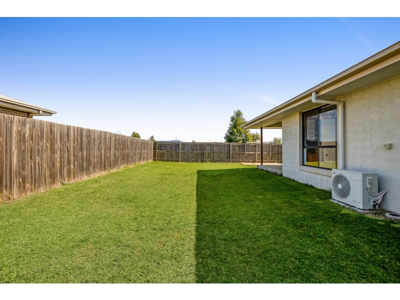 11 Wongalee Place, Cambooya QLD 4358
