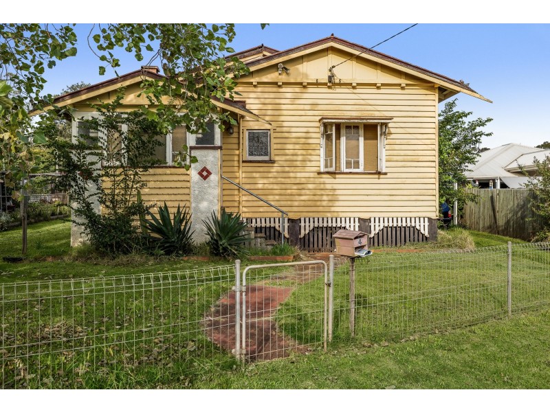 4 Link Street, North Toowoomba QLD 4350
