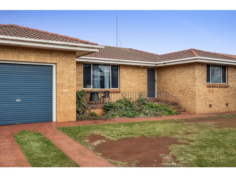 97 Drayton Road, Harristown QLD 4350
