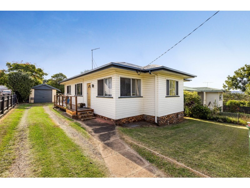 45 Hillview Avenue, Newtown QLD 4350