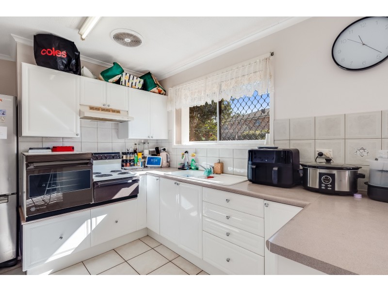 3 Garvey Street, Mount Lofty QLD 4350