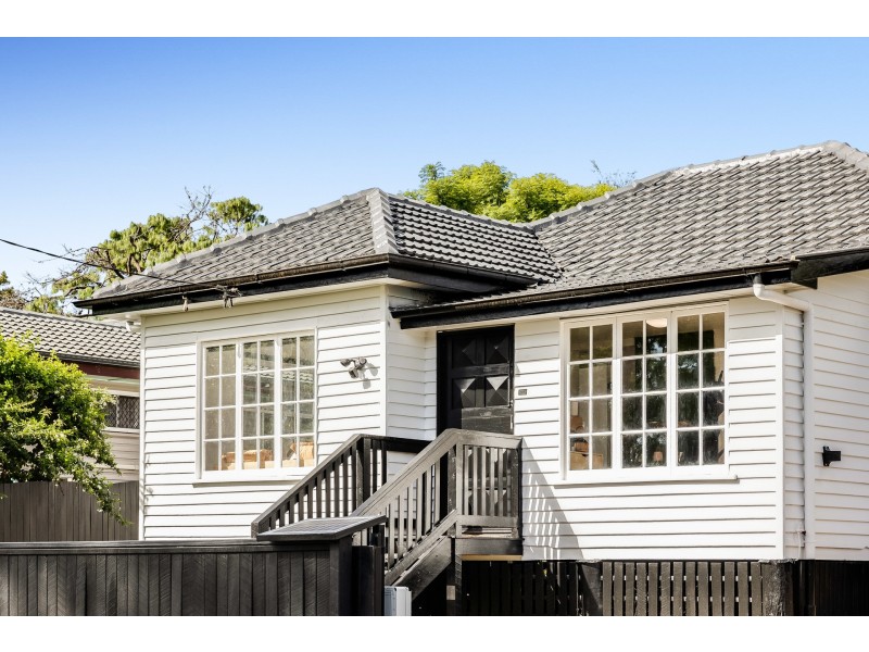 32 Llewellyn Street, Centenary Heights QLD 4350