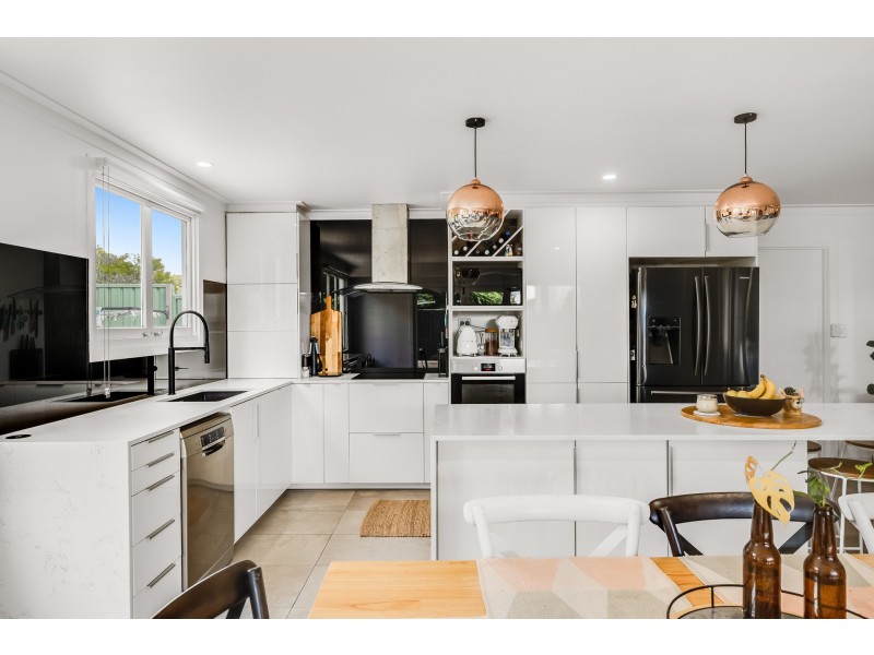 32 Llewellyn Street, Centenary Heights QLD 4350