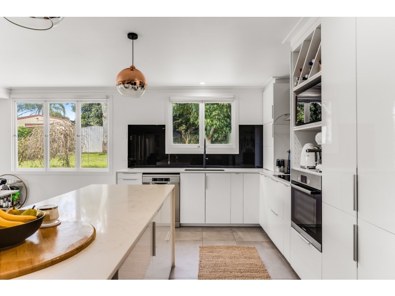 32 Llewellyn Street, Centenary Heights QLD 4350