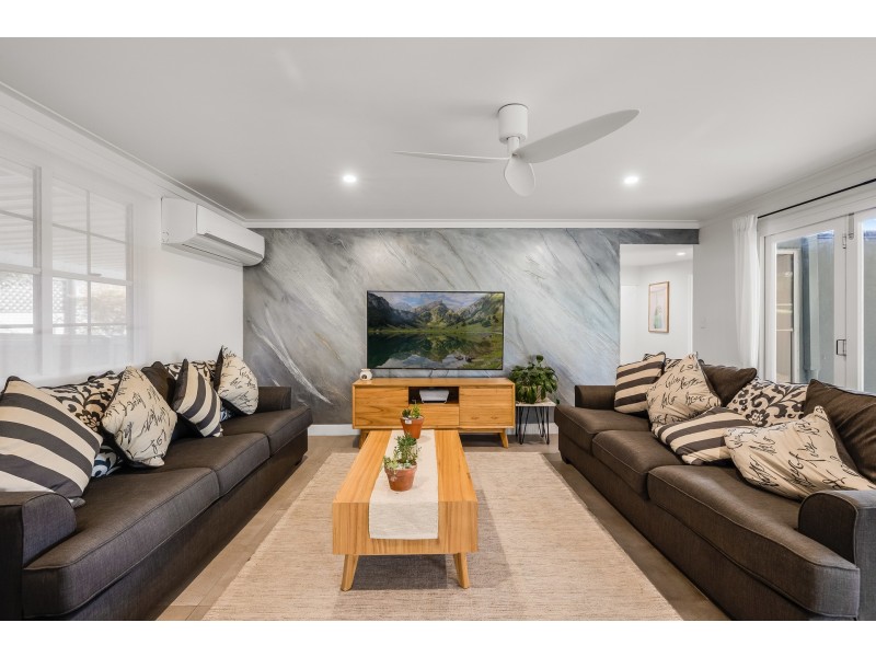 32 Llewellyn Street, Centenary Heights QLD 4350
