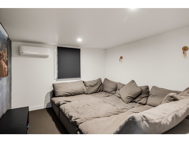 32 Llewellyn Street, Centenary Heights QLD 4350