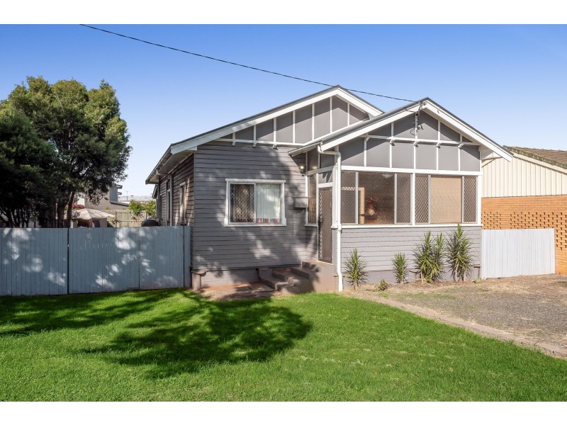 92 Anzac Avenue, Newtown QLD 4350