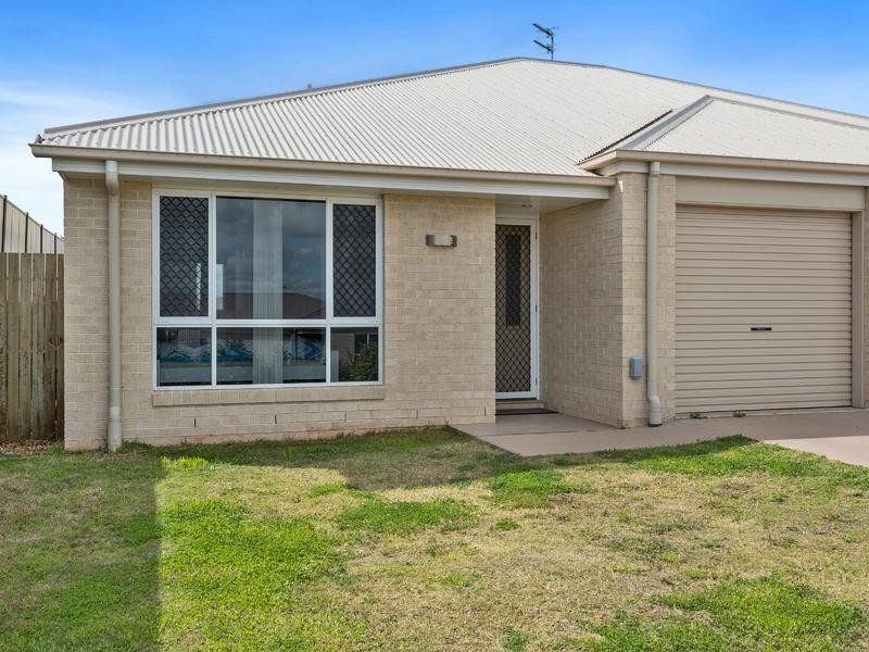 1/18 Tempest Drive, Glenvale QLD 4350