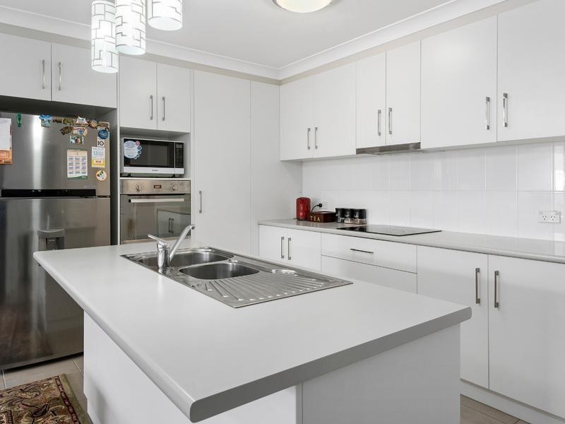 1/18 Tempest Drive, Glenvale QLD 4350