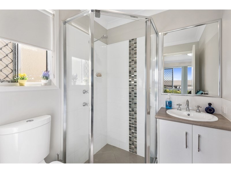 1/18 Tempest Drive, Glenvale QLD 4350