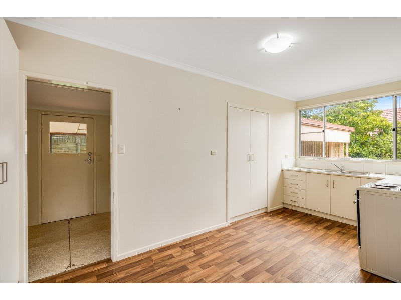 221 MacKenzie Street, Centenary Heights QLD 4350