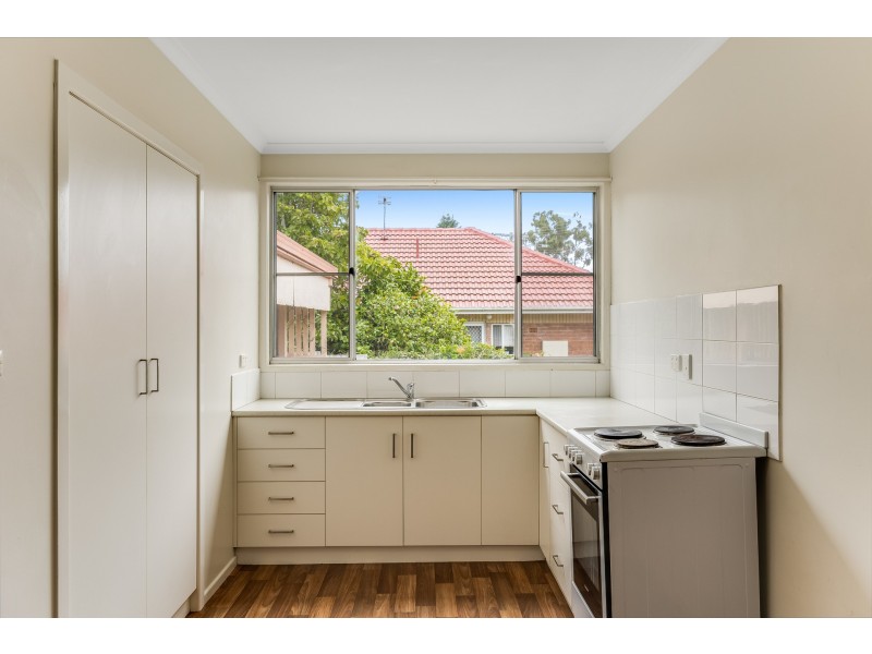 221 MacKenzie Street, Centenary Heights QLD 4350